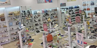 Магазин обуви Respect на улице Побратимов фотография 3