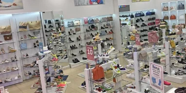 Магазин обуви Respect на улице Побратимов фотография 1